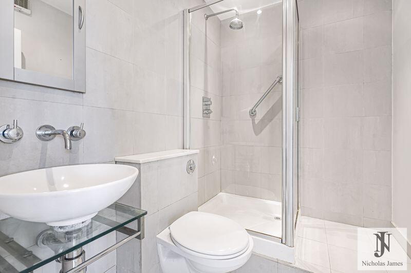 Apartment in London, Finchley - More