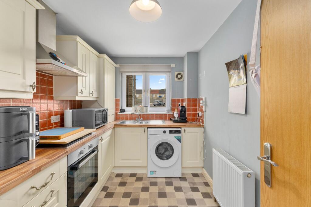 Apartment in Bathgate, West Lothian - View 5