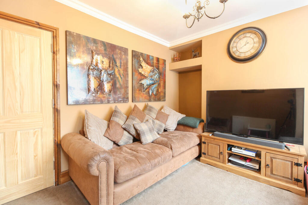 House in Burton Latimer - View 3