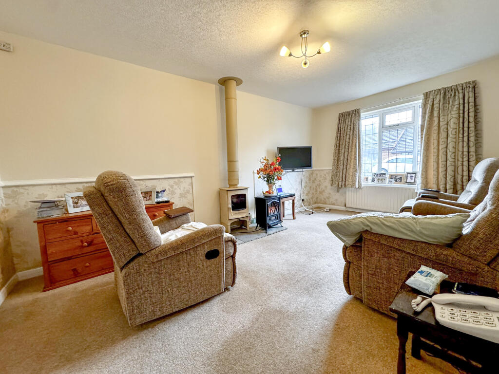 House in Lincoln - View 5