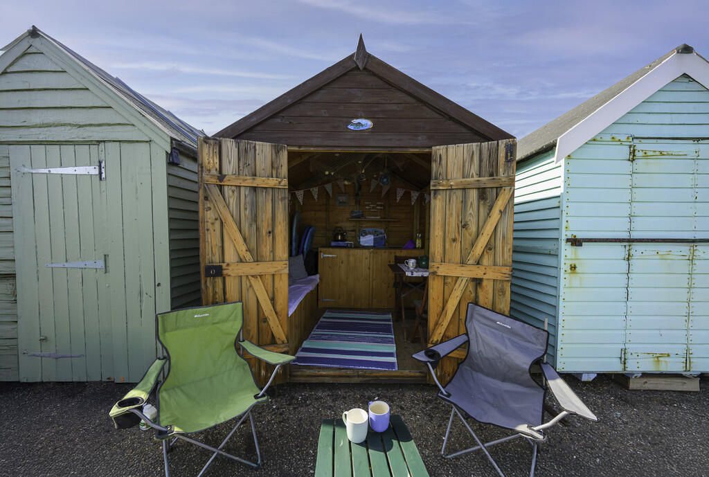 Studio other on Beach Hut 845, £20,500