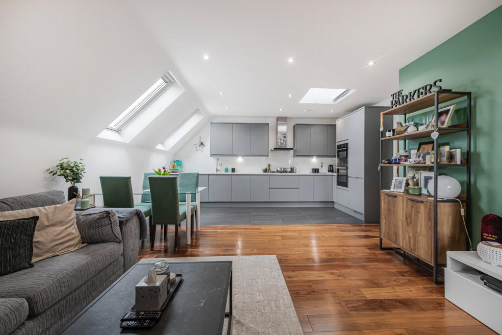 Apartment in London - View 2