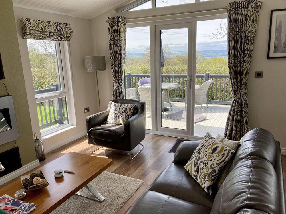 3-bed caravan on Hawkchurch Resort and Spa, Axminster EX13, £175,000