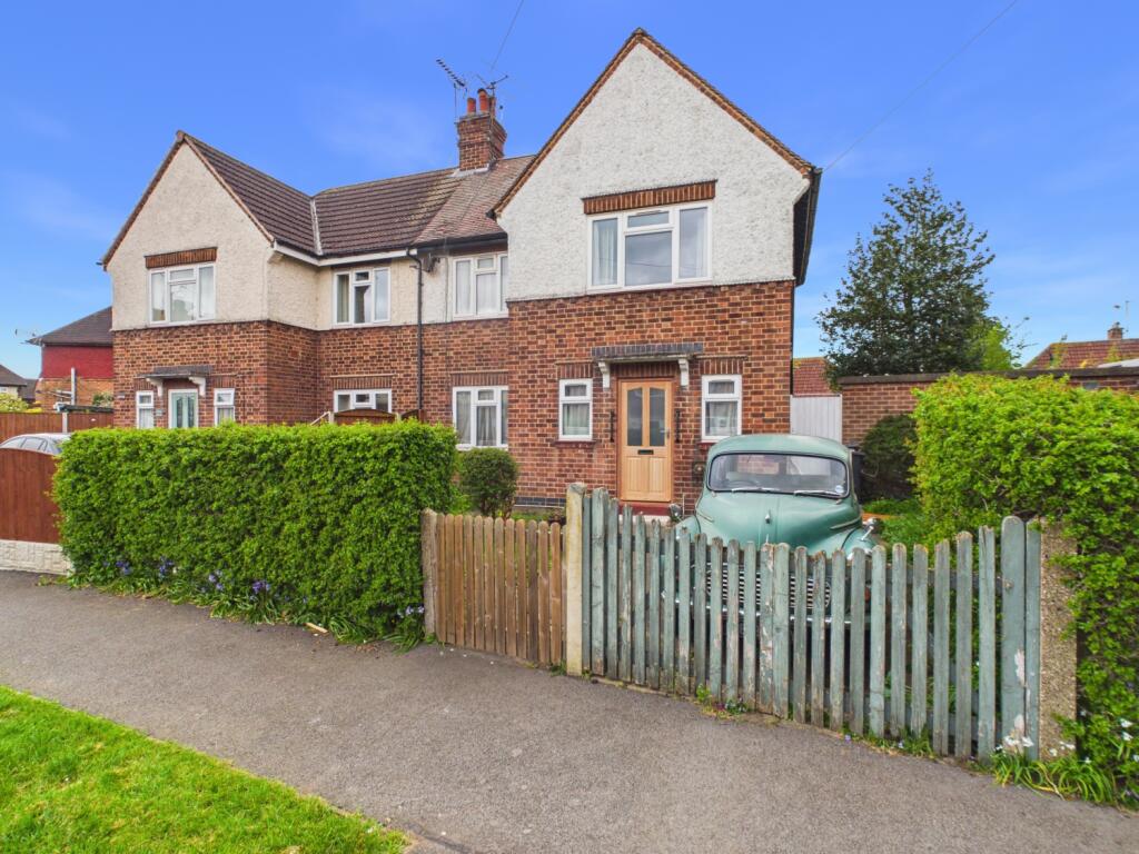Main image of property: 5 Portland Road, Long Eaton, Nottingham