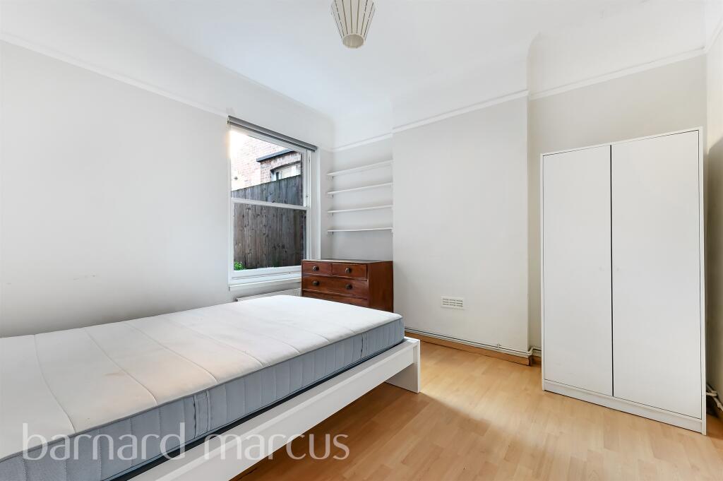 Apartment in London - View 4