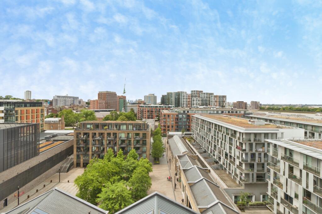 2-bed flat on Windsor Square, London, SE18, £595,000