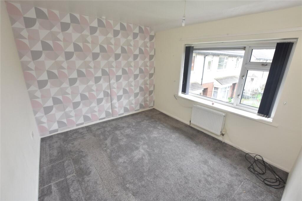 House in Bradford, Holmewood - View 5