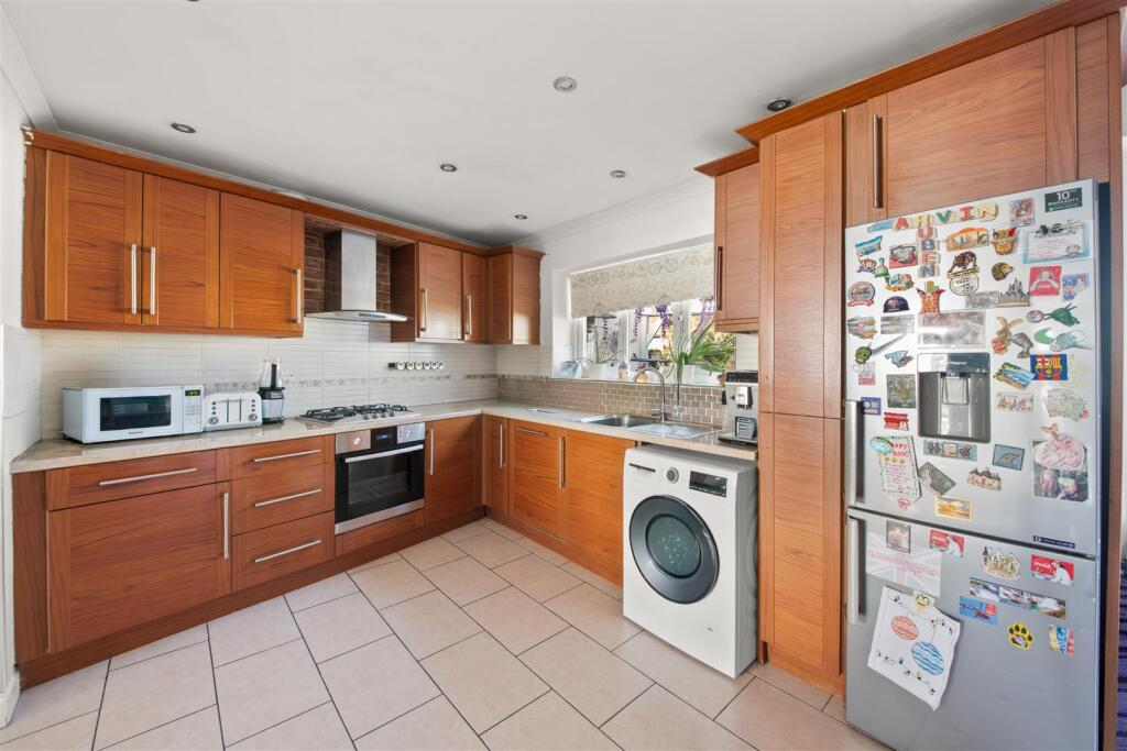 House in London, Greenford - View 5