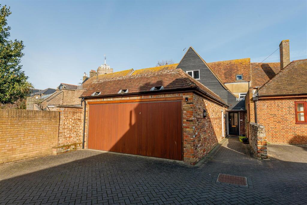 Main image of property: 24a King Street, Sandwich, Kent, CT13 9BT