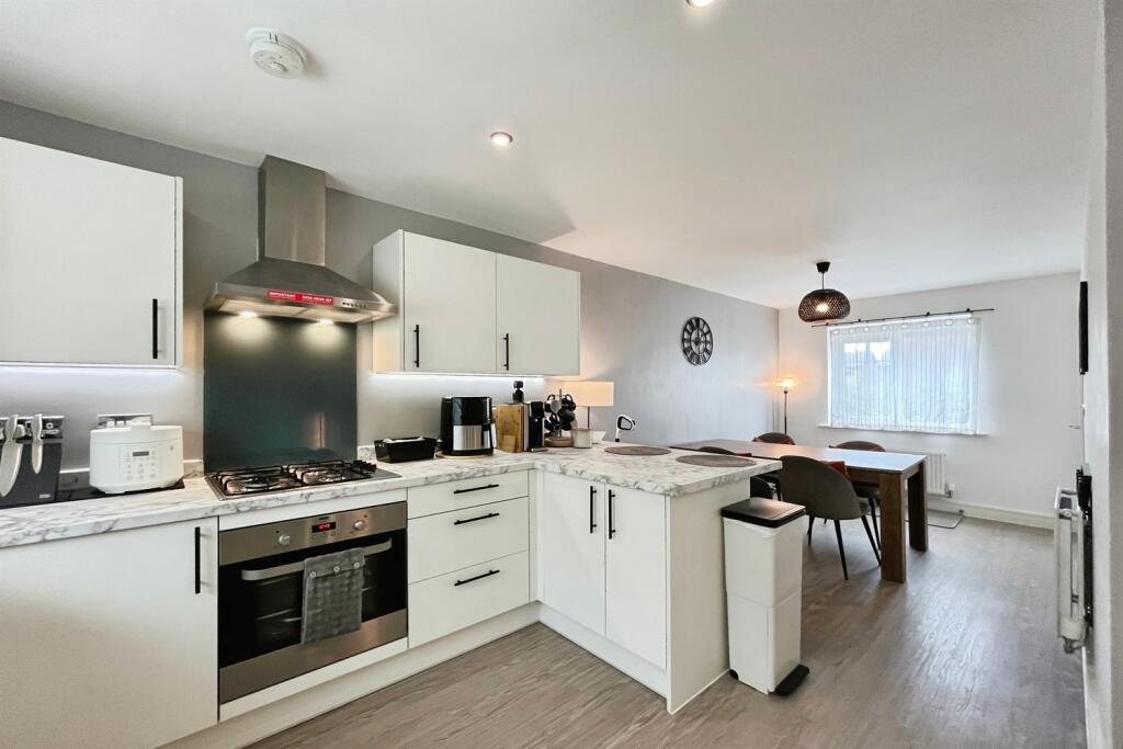 House in Wigan, Westleigh - View 4