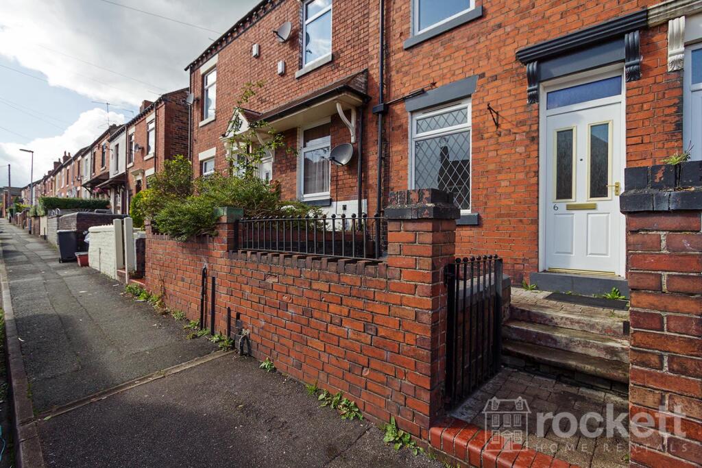 House in Stoke-on-Trent - View 4