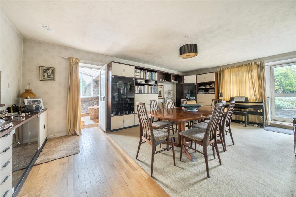 House in Hambrook, Winterbourne - More