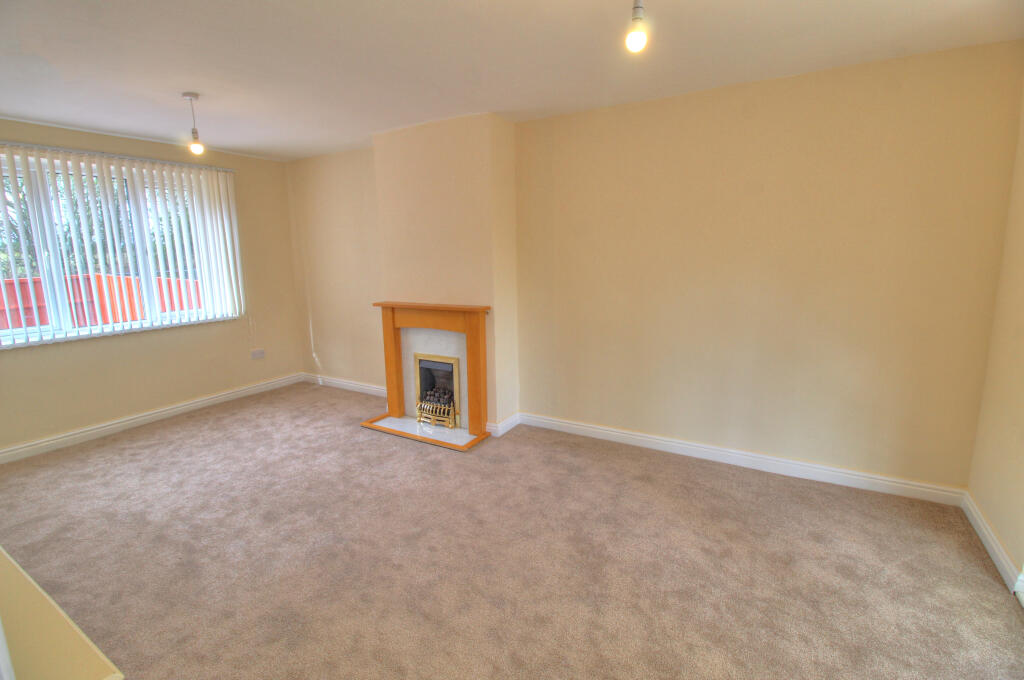 Gould Avenue West, Kidderminster, DY11 photo 4