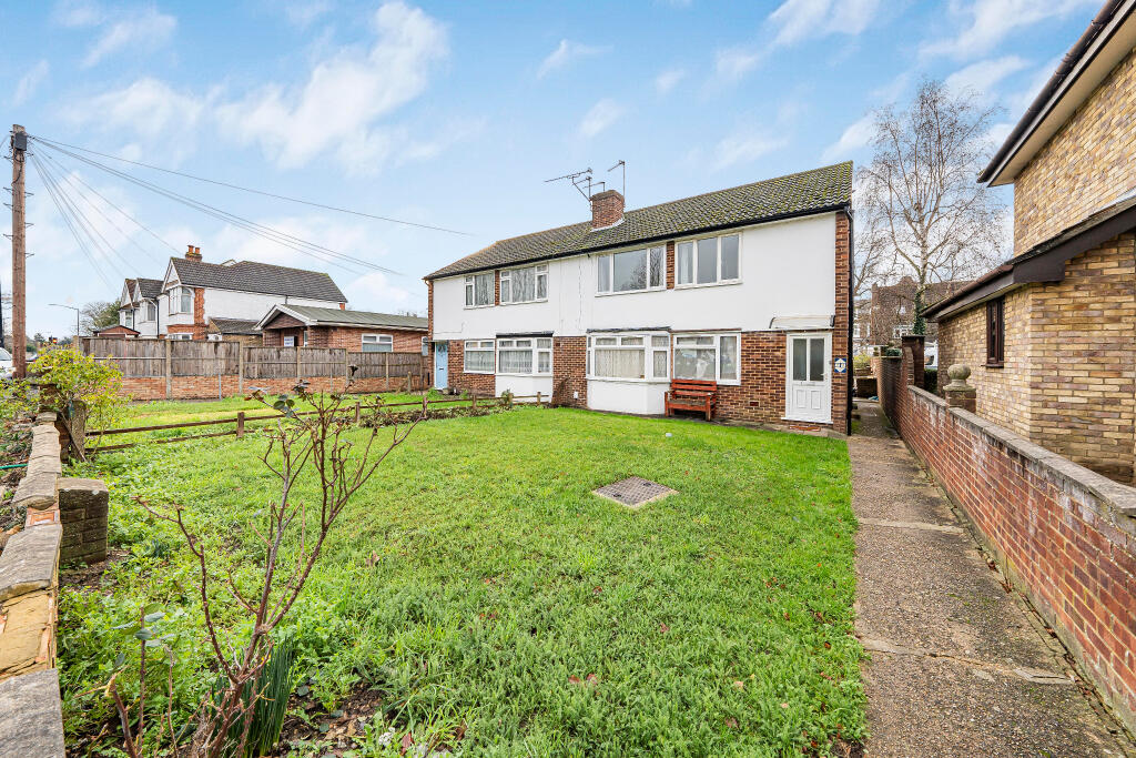 2-bed flat on Albert Street, £259,950