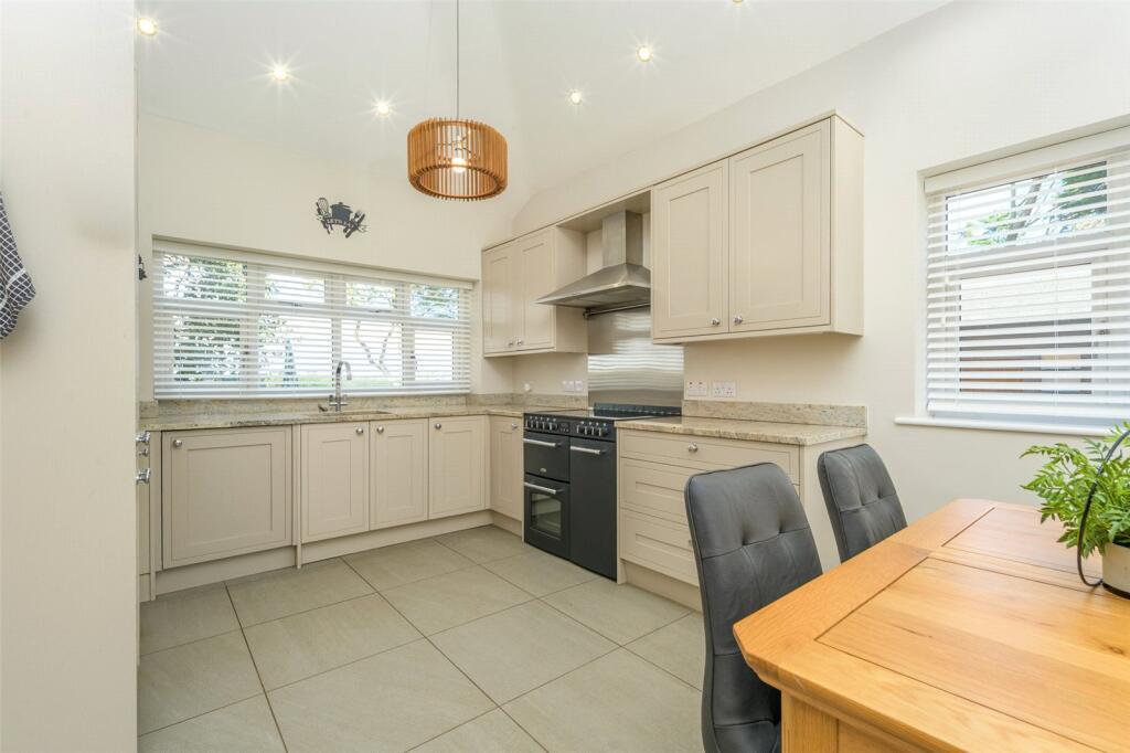 House in Newcastle upon Tyne - View 3