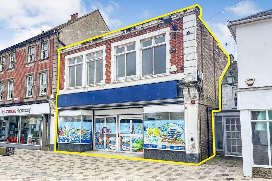 Main image of property: 80-82 High Street, Littlehampton