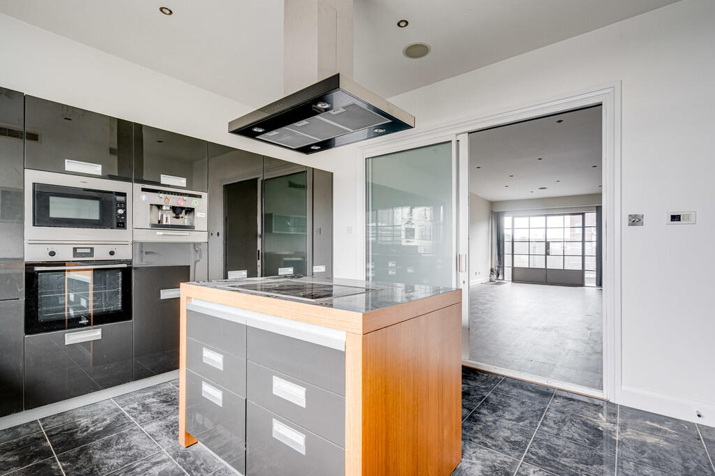 3 bedroom penthouse for rent