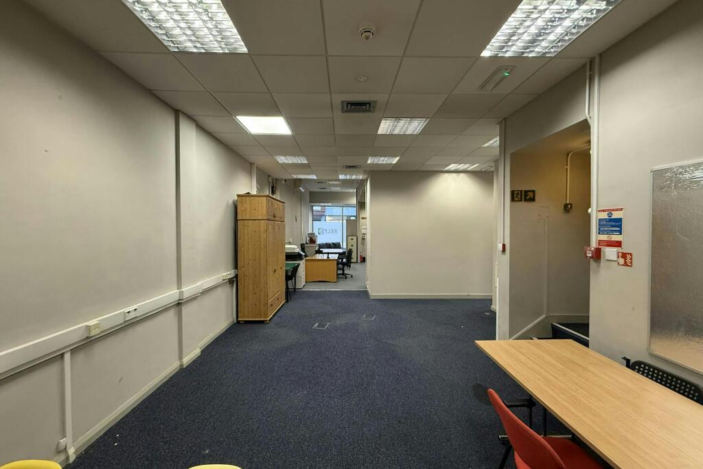 6e39319092ced73c856b01eb518447ee-gf-back-room.jpeg