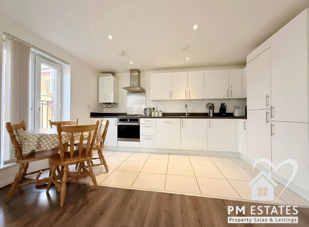 Newland Avenue, Bishop's Stortford, Hertfordshire, CM23 - View 3