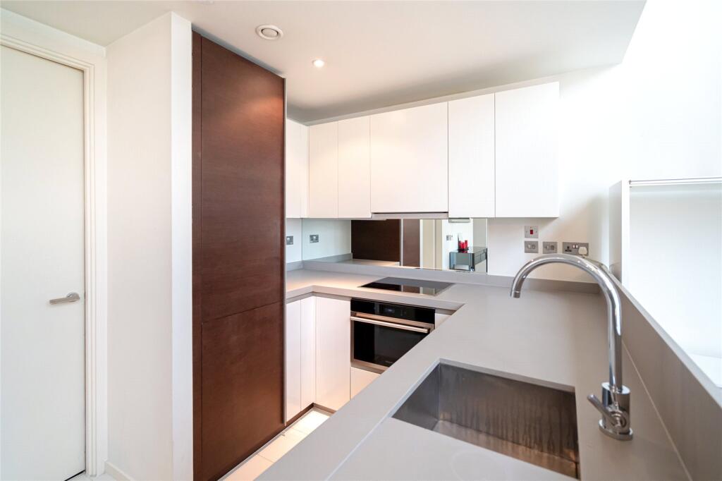 Apartment in London - View 4