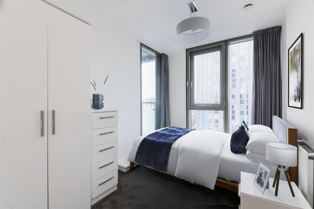 Apartment in London - View 5