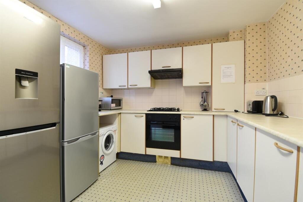 Ely Close, Stevenage – pohled 2