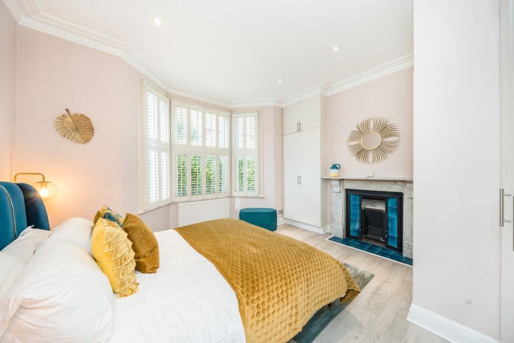 Apartment in London - View 3