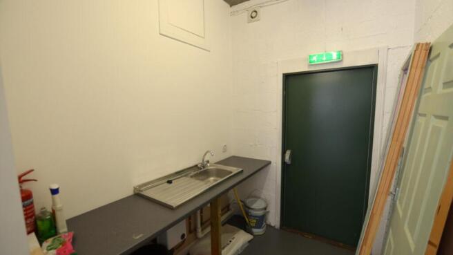 10-2-St-Andrew-Street-Dalkeith-Retail-09