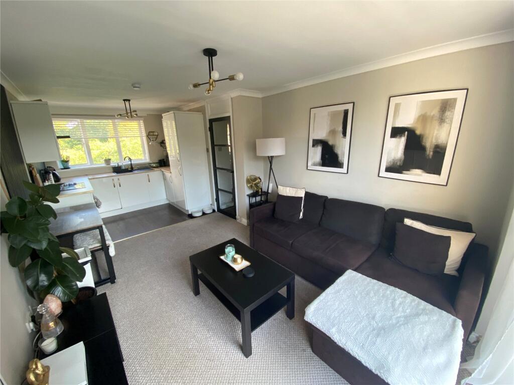 Apartment in Bournemouth - More