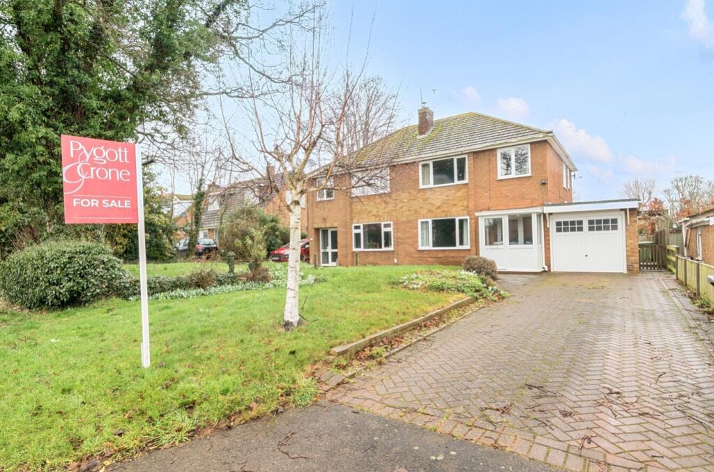 Main image of property: High Street, Caythorpe, Grantham, Lincolnshire, NG32