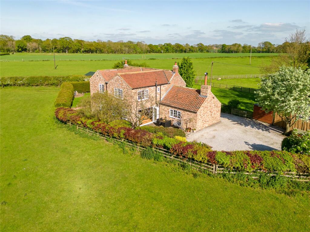 4-bed detached on King Street, Hopperton, HG5, £895,000