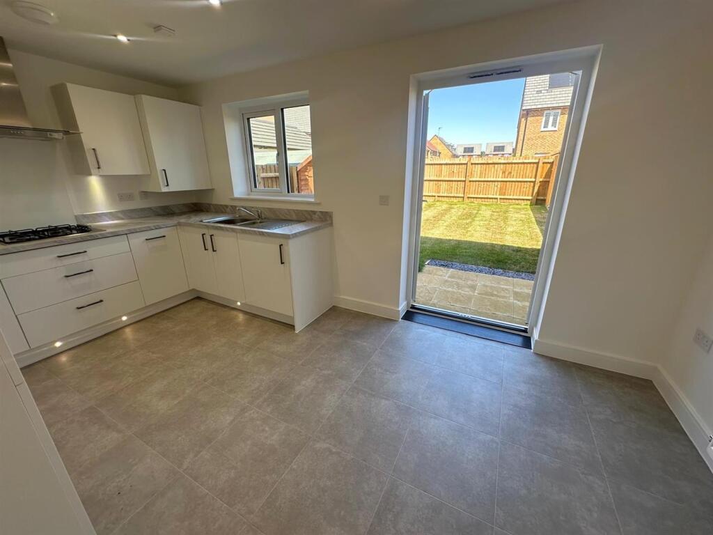 House in Moulton, Overstone Leys, Overstone - View 4