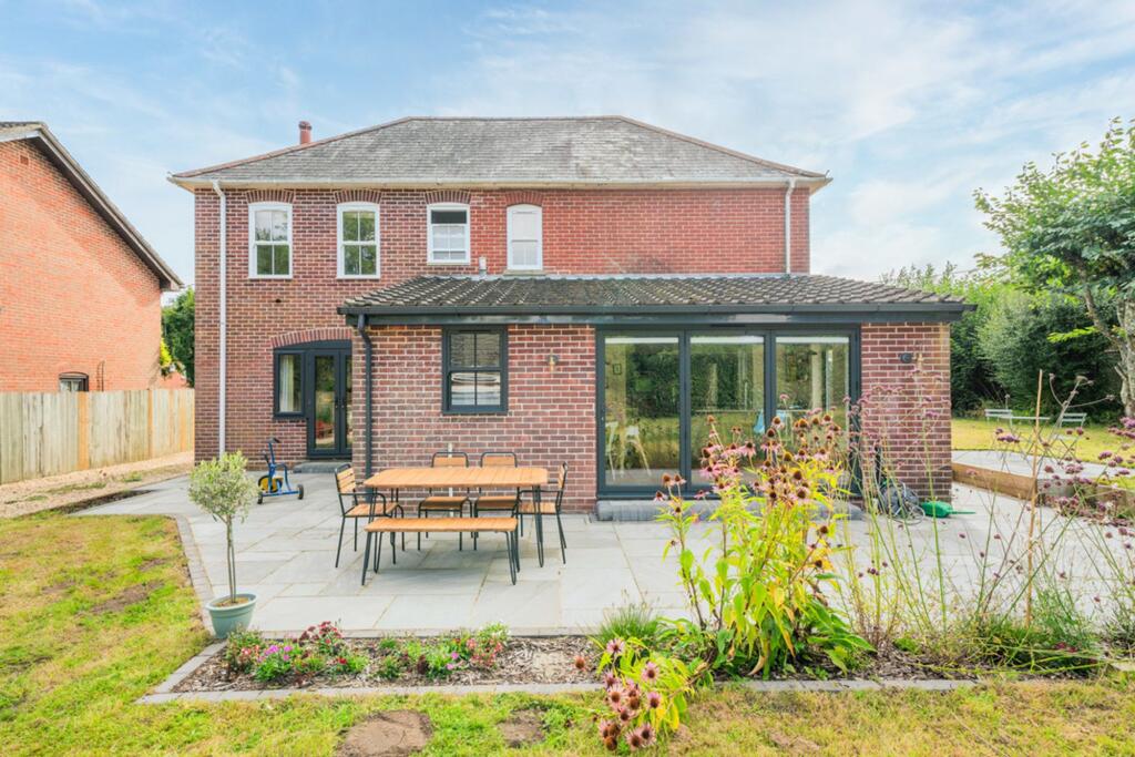 House in New Forest, Sandleheath - View 3
