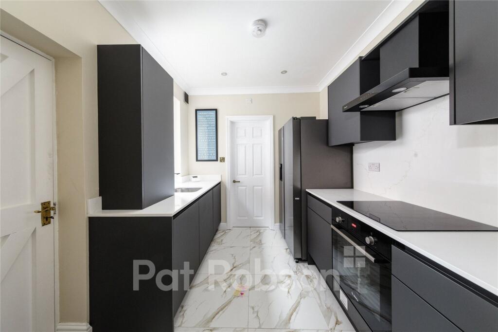 Apartment in Newcastle upon Tyne - View 2