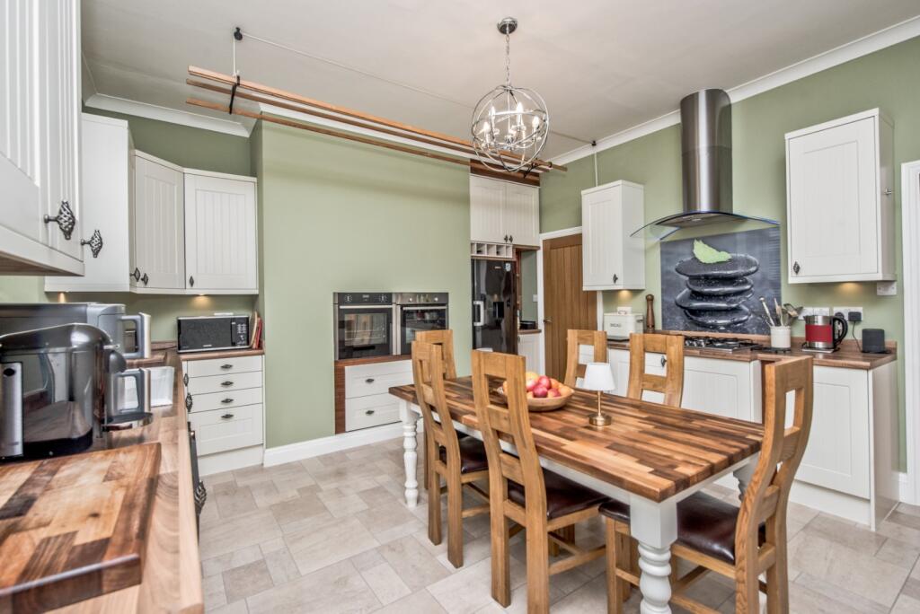 House in Bradford - View 5