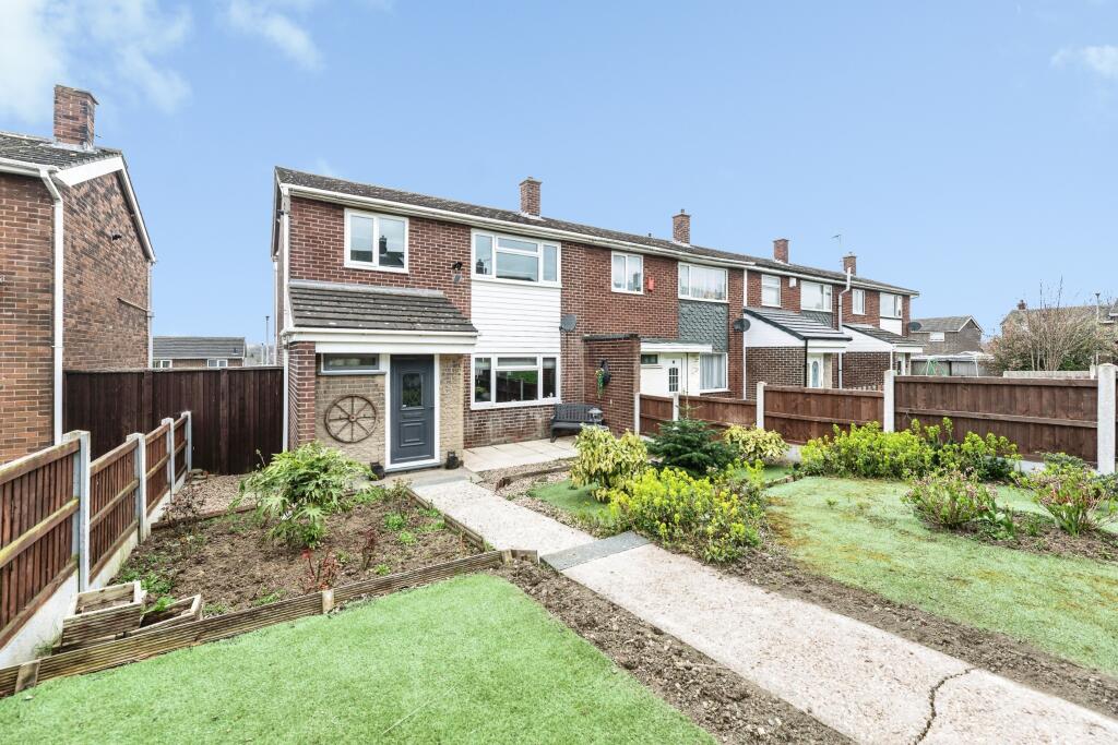 3-bed terraced on Boycott Way, South Elmsall, Pontefract, WF9, £135,000