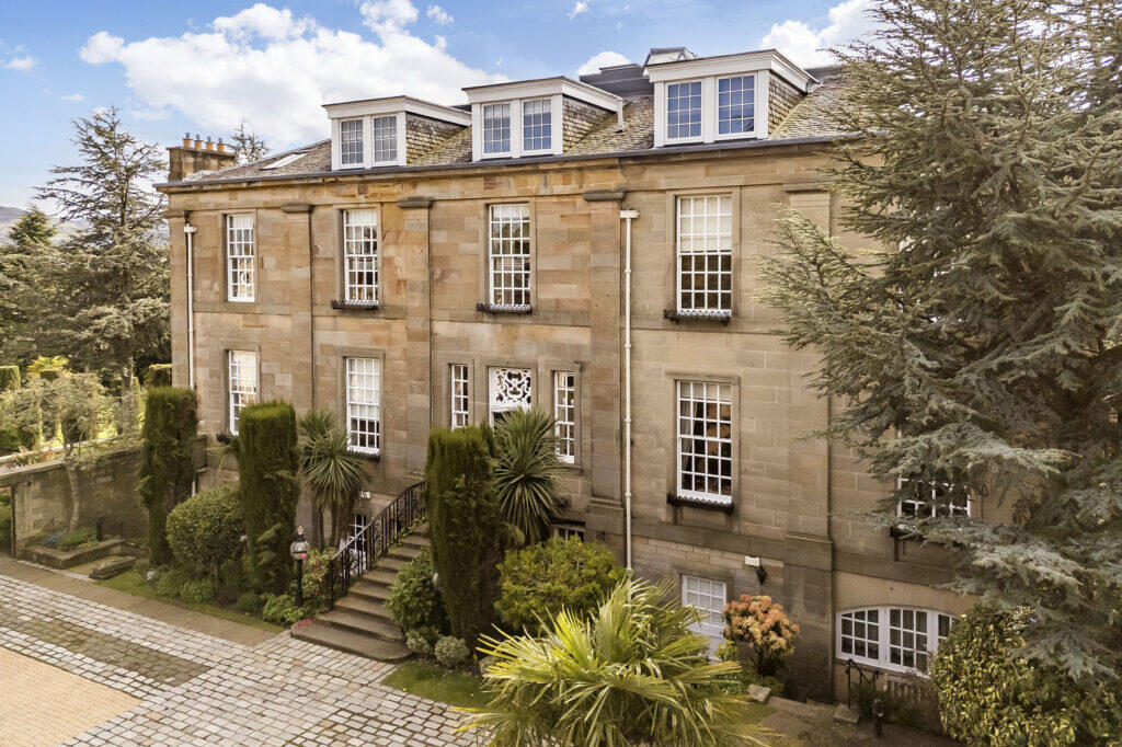 Main image of property: Kinellan Gardens, Murrayfield EH12