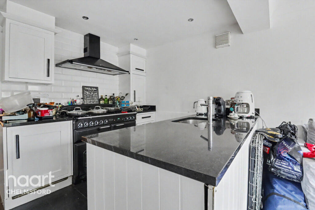 House in Chelmsford, Meadgate, Great Baddow - More