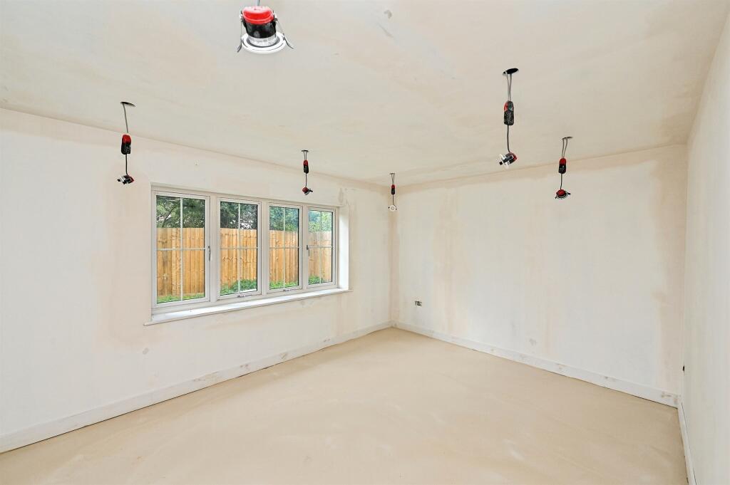 Downham Road, Watlington, King's Lynn photo 4
