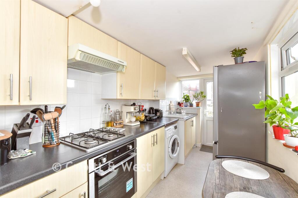 Apartment in Portsmouth - View 4