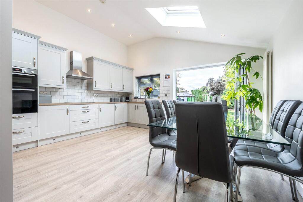 Main image of property: Drake Avenue, Didcot, Oxfordshire, OX11