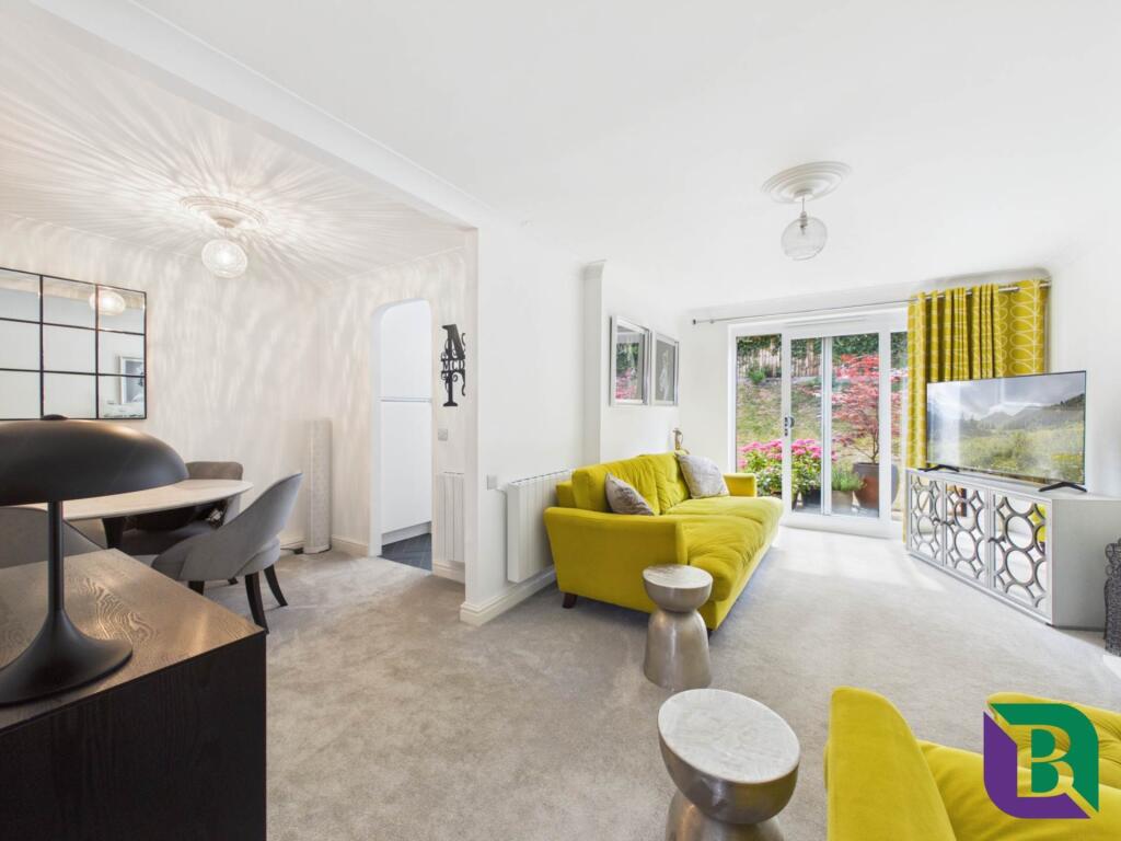 Apartment in Woburn, Central Bedfordshire - View 4