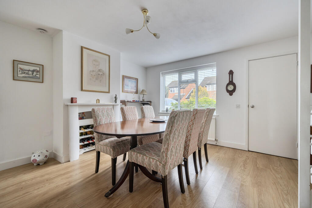 Periam Close, Henley-On-Thames, Oxfordshire, RG9 - More
