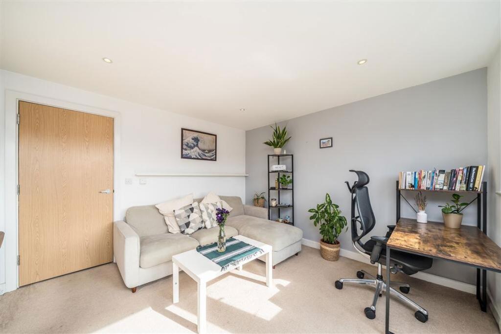 Apartment in London - View 3