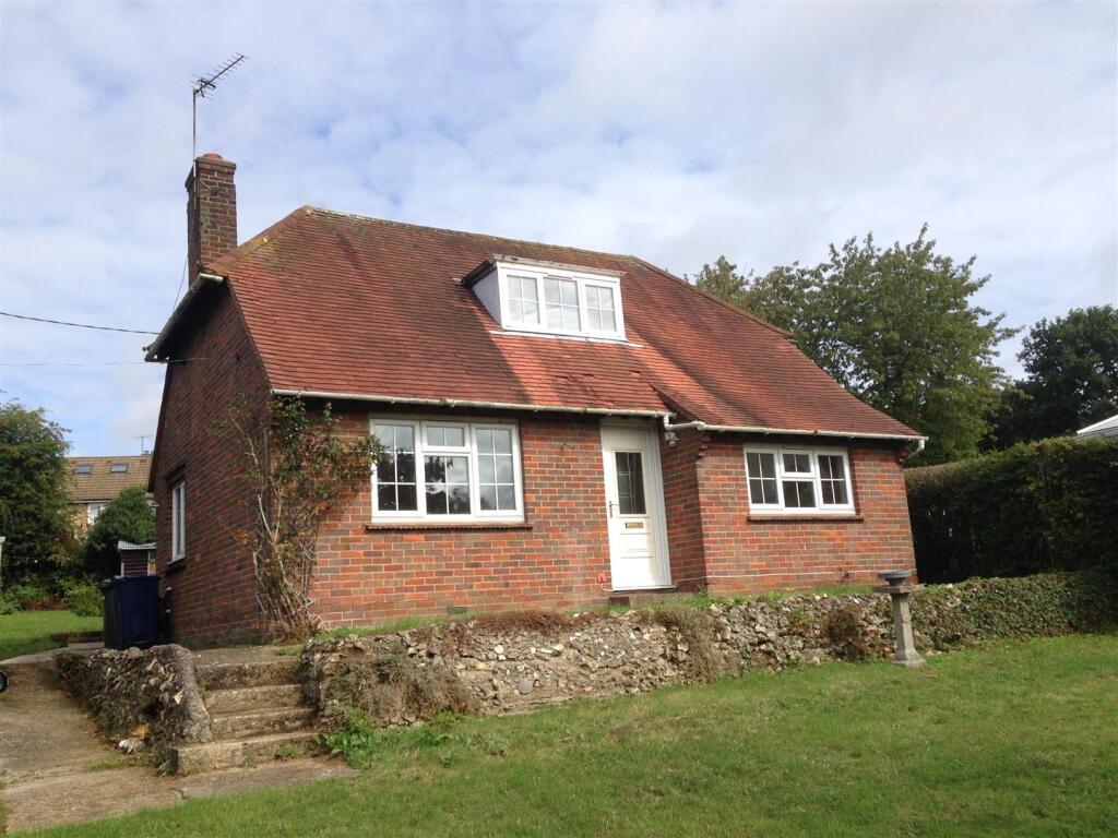 Main image of property: New Road, Penn,