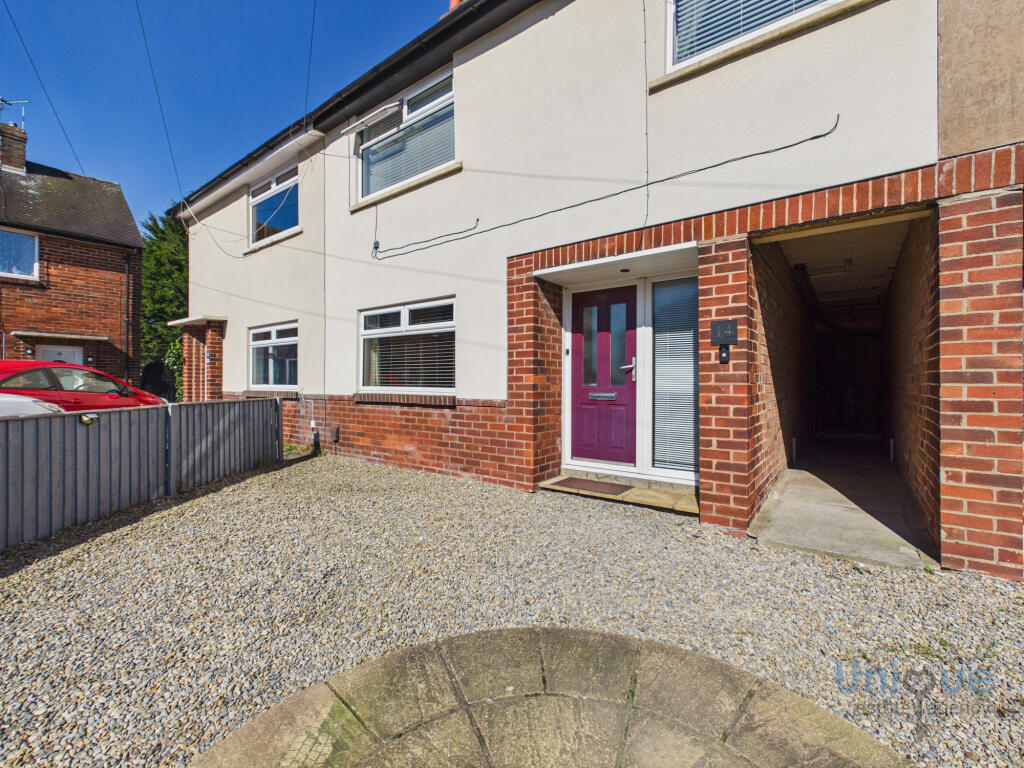 Main image of property: Queens Place,  Wesham, PR4