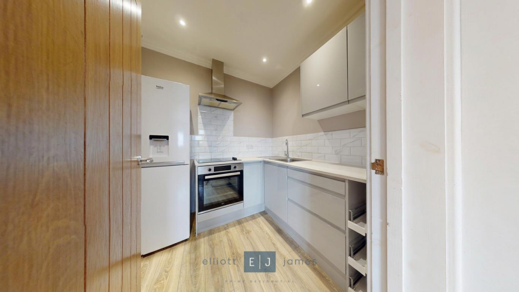 Apartment in London - View 3