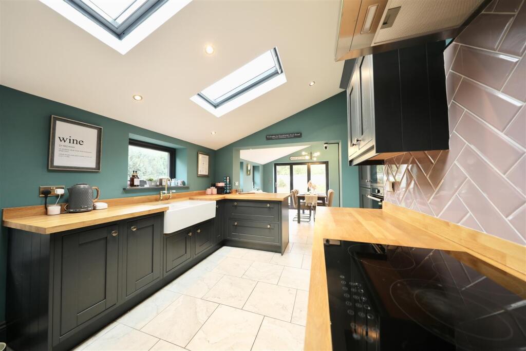House in Hull - View 3