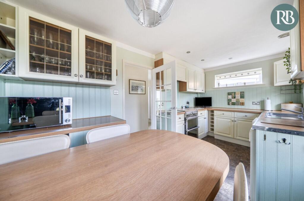 Victoria Road, Southwick, BN42 4DJ - View 5