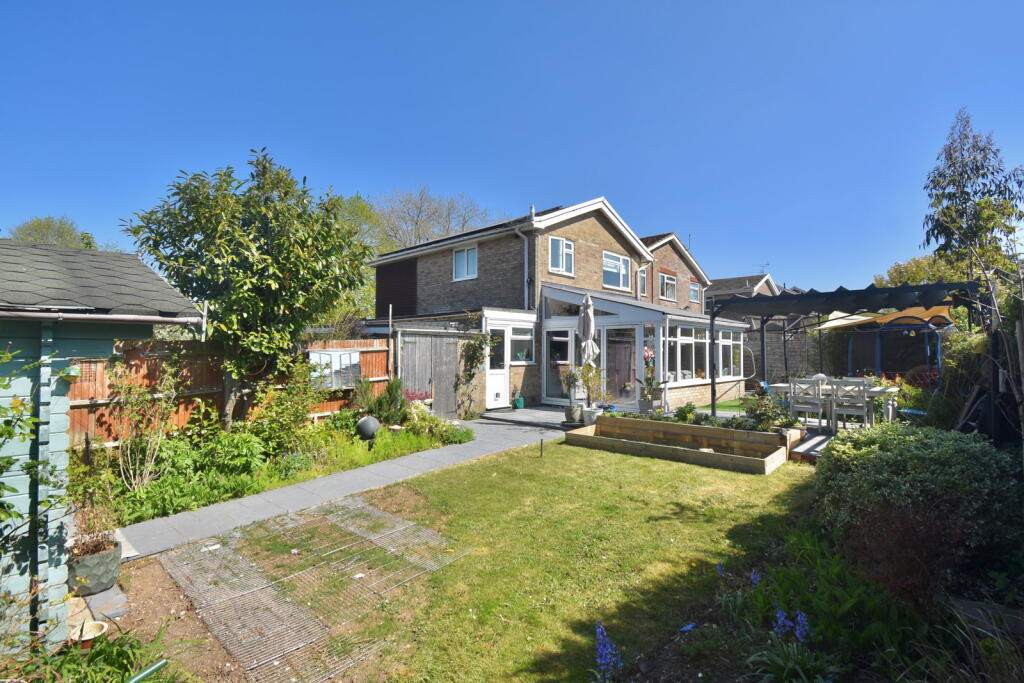 Itchen Close, Oakley, Basingstoke, RG23 7DL photo 2